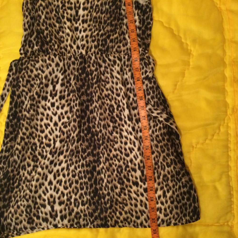 ⭐️ Leopard Sleeveless Midi Dress by Cotton On - Picture 9 of 9
